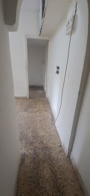 Furnished Amenities in 2 BHK Apartment at Goregaon Vivan, Goregaon West – for Rent