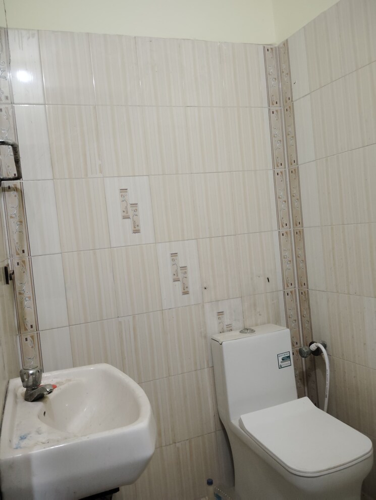Bathroom, gomti nagar 2 Bedroom 845 Sq.Ft. Independent House In Gomti Nagar Lucknow 8966679