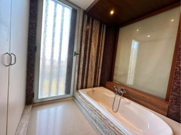 Bedroom in 4 BHK Apartment at Mayfair Meridian Andheri, Vahatuk Nagar – for Sale
