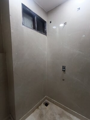 Room in 3 BHK Builder Floor at Govindpuri – for Sale