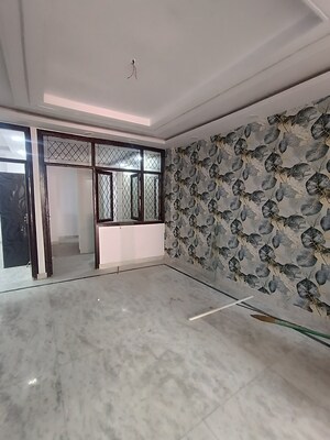 Room in 3 BHK Builder Floor at Govindpuri – for Sale