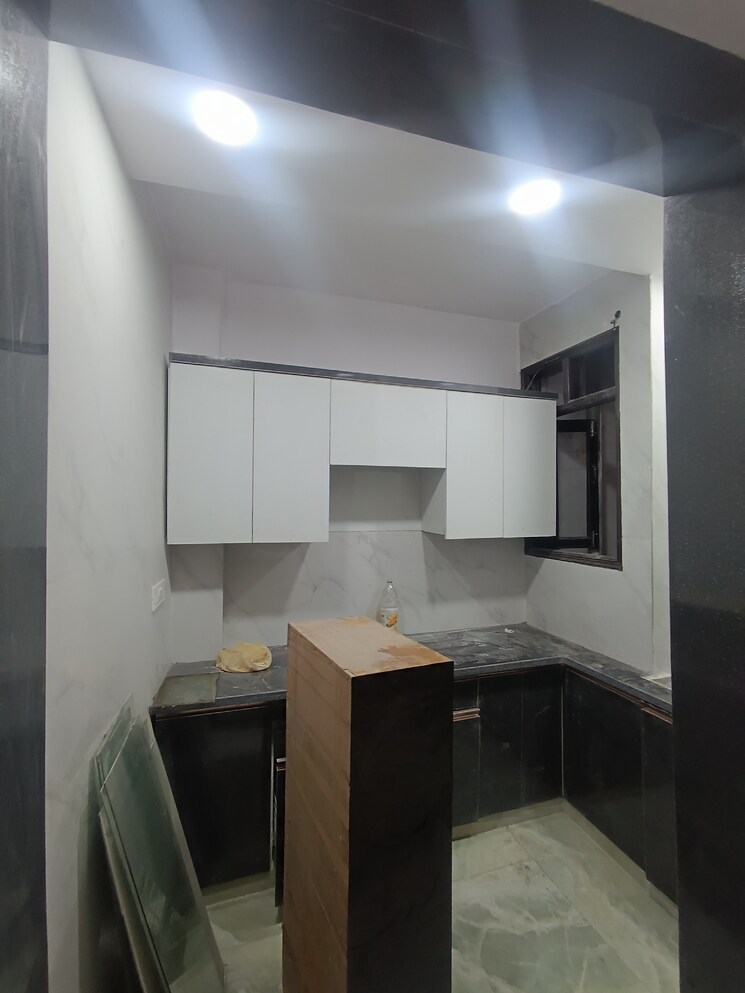 Kitchen, govindpuri 3 Bedroom 900 Sq.Ft. Builder Floor In Govindpuri Delhi 8966756
