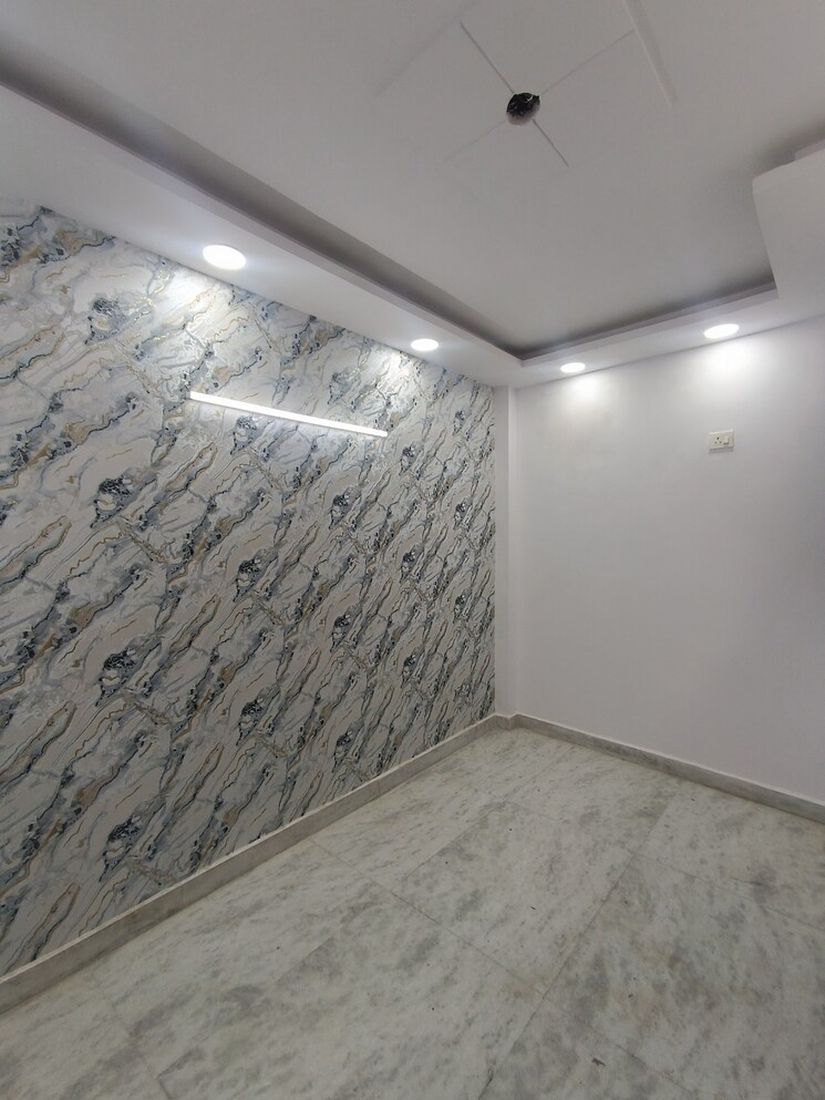 Room, govindpuri 3 Bedroom 900 Sq.Ft. Builder Floor In Govindpuri Delhi 8966756