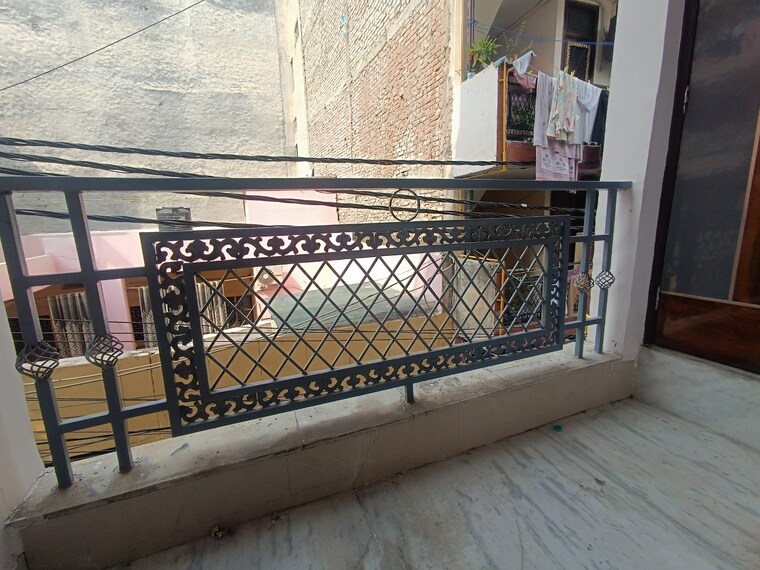 Balcony, govindpuri 3 Bedroom 900 Sq.Ft. Builder Floor In Govindpuri Delhi 8966756