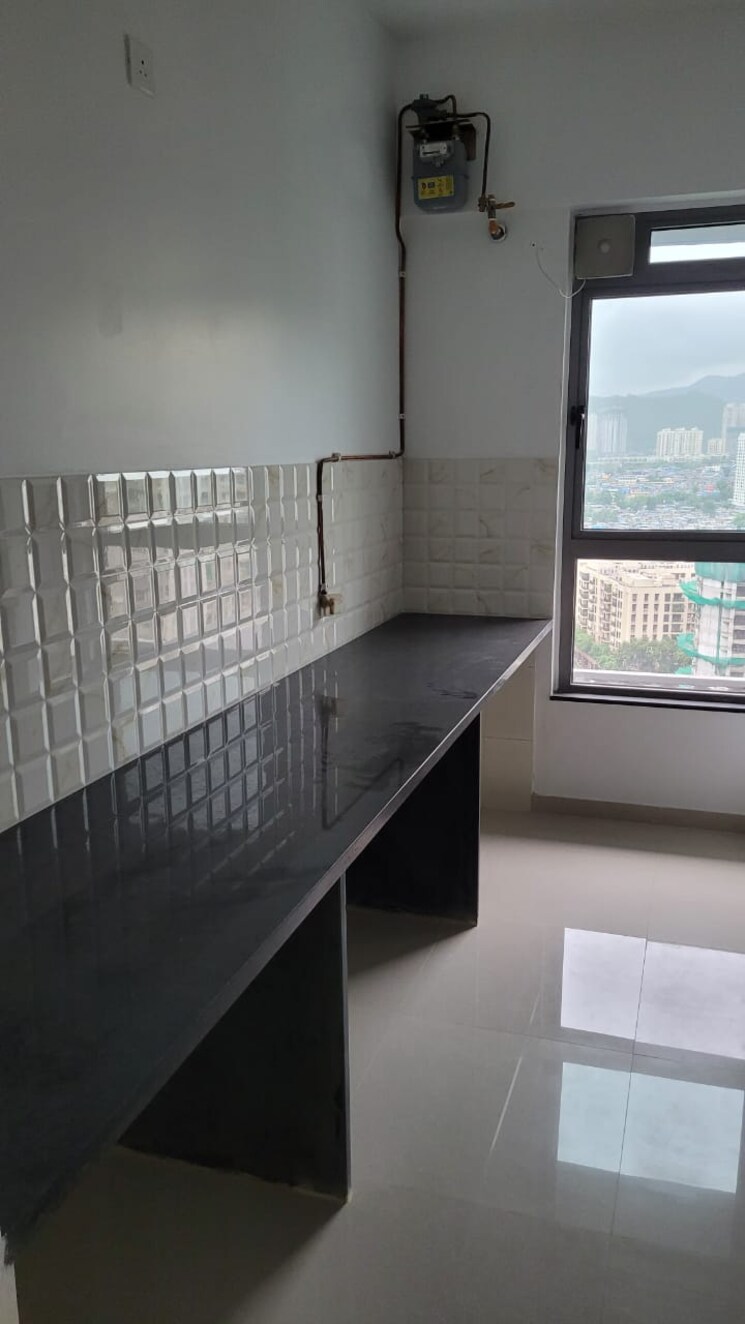 Kitchen, kalpataru-immensa 2 Bedroom 771 Sq.Ft. Apartment In Kolshet Road Thane 8966774
