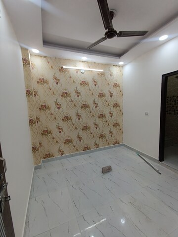 Bedroom in 2 BHK Builder Floor at Govindpuri – for Rent