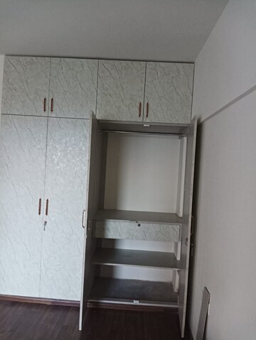 Furnished Amenities in 3 BHK Apartment at BPTP Discovery Park, Sector 80 – for Rent