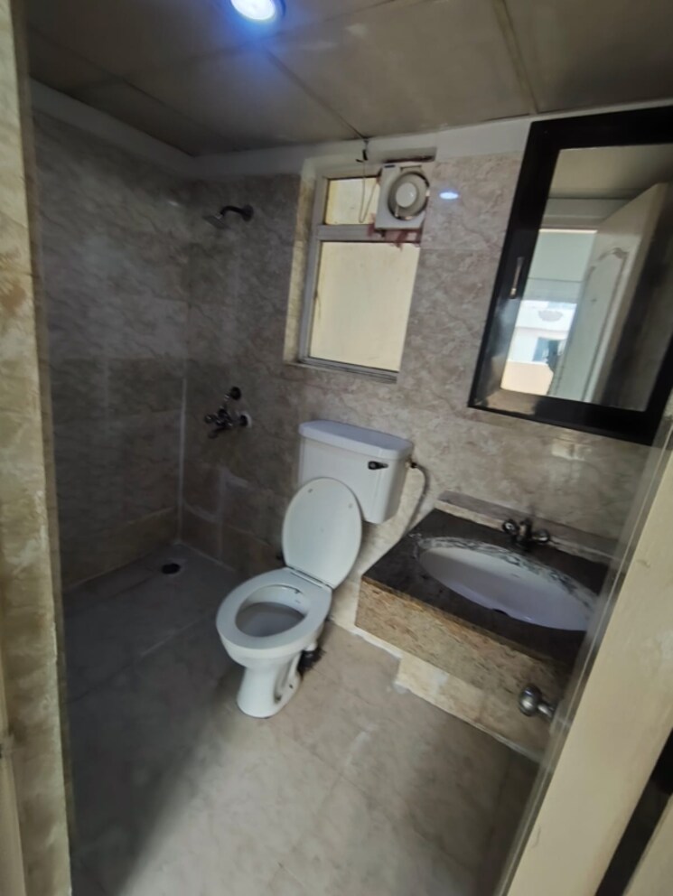 Other, paras-seasons 3 Bedroom 1130 Sq.Ft. Apartment In Sector 168 Noida 8966807