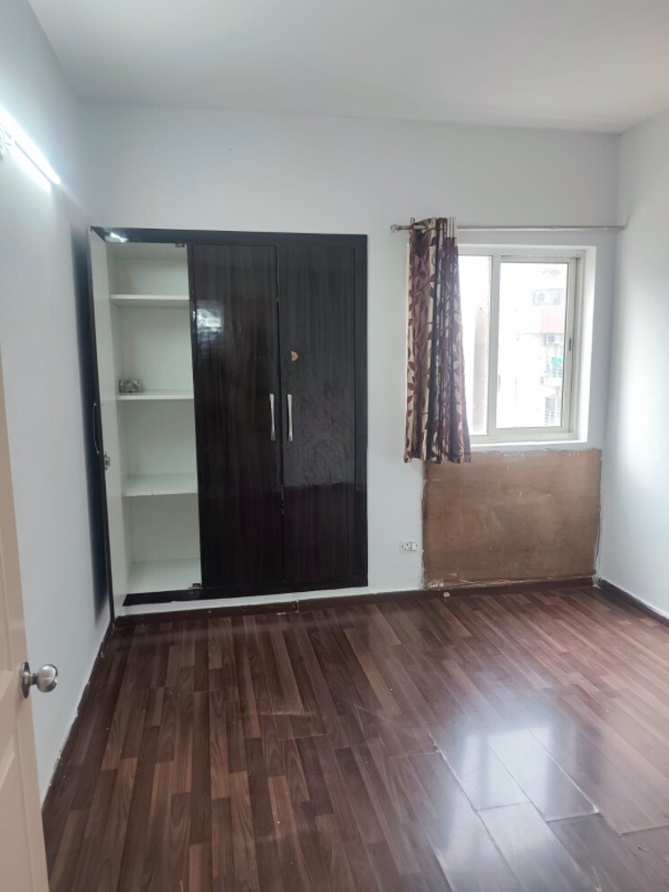 Room, paras-seasons 3 Bedroom 1130 Sq.Ft. Apartment In Sector 168 Noida 8966807