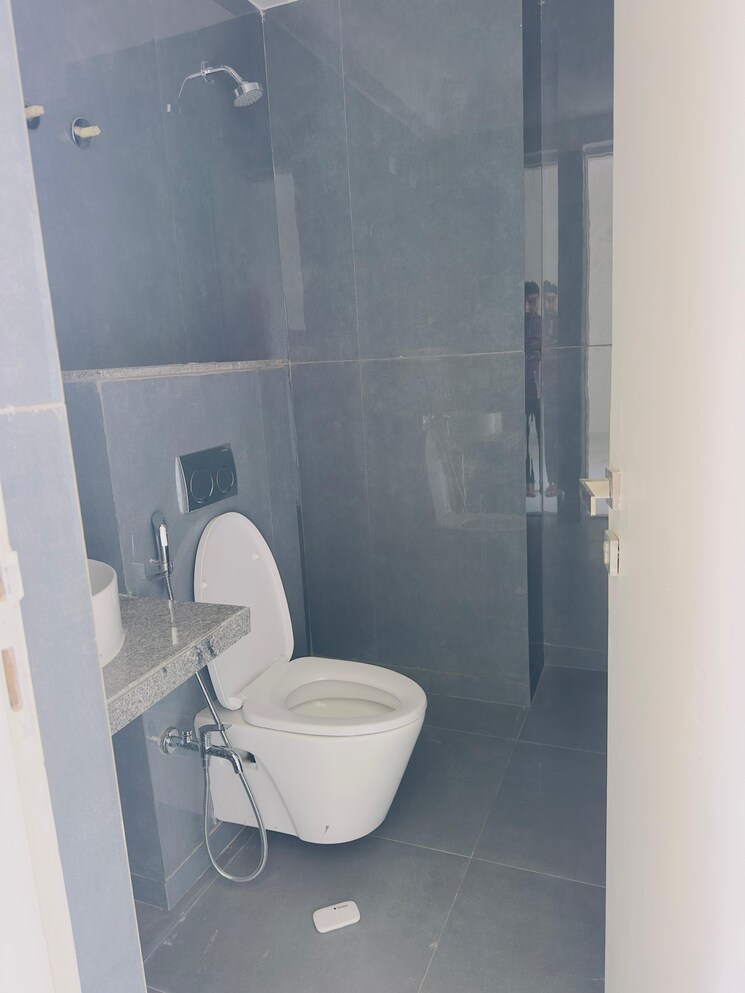 Bathroom, shafalya-aurum-legacy 4 Bedroom 3087 Sq.Ft. Apartment In Sola Ahmedabad 8966852