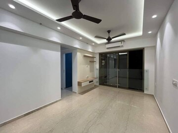 Room in 1 BHK Apartment at Mahavir Kanti Avenue, Nalasopara East – for Rent