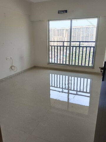 Room in 1 BHK Apartment at Mahavir Kanti Avenue, Nalasopara East – for Rent
