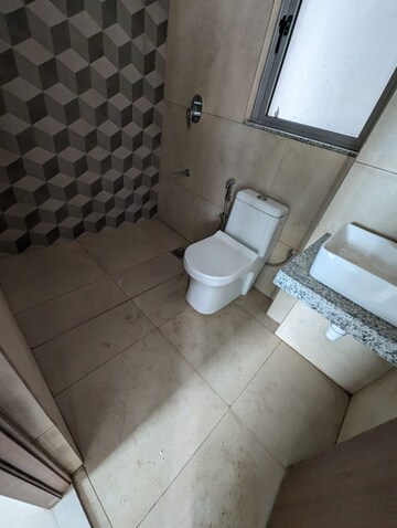 Bathroom in 3.5 BHK Apartment at Kalpataru Immensa, Kolshet Road – for Rent