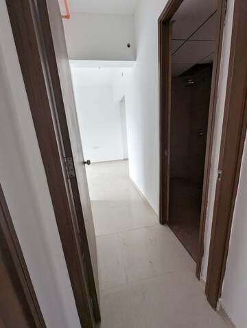 Building Lobby in 3.5 BHK Apartment at Kalpataru Immensa, Kolshet Road – for Rent
