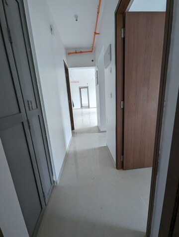 Building Lobby in 3.5 BHK Apartment at Kalpataru Immensa, Kolshet Road – for Rent