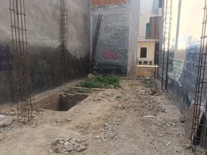  Plot For Sale in Dlf Ankur Vihar