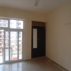 Room in 2.5 BHK Apartment at Mahagun Mywoods III, Sector 16c Greater Noida – for Sale