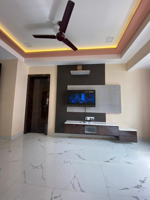 4 BHK + Servant Room Apartment For Rent in Omkar 1973