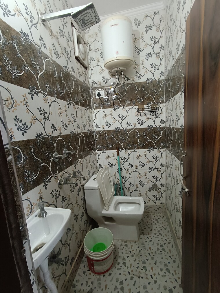 Bathroom, govindpuri 1 Bedroom 410 Sq.Ft. Builder Floor In Govindpuri Delhi 8966872