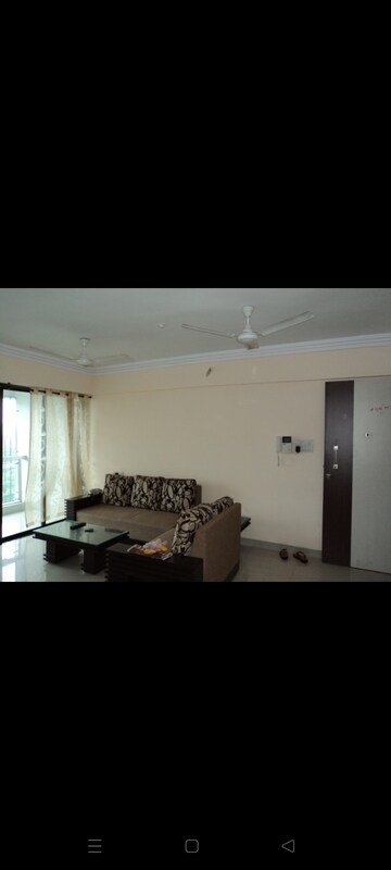Team Area in 3 BHK Apartment at Devashree Park, Kolshet Road – for Rent