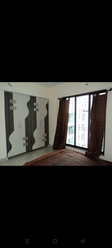 Room in 3 BHK Apartment at Devashree Park, Kolshet Road – for Rent