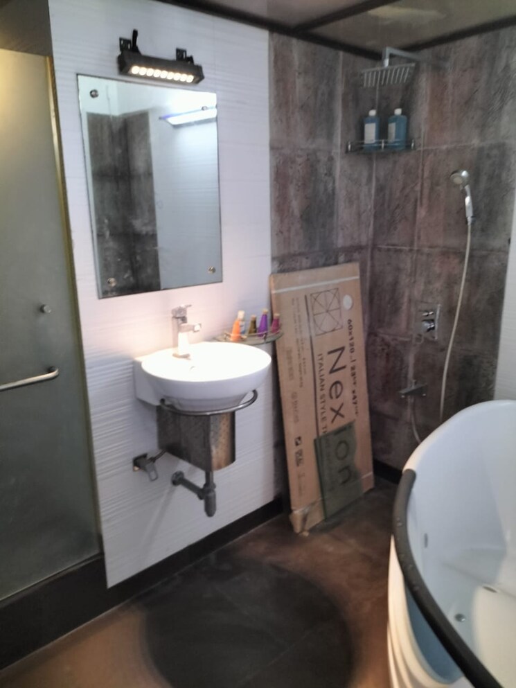 Bathroom, esha-ekta-apartment 3 Bedroom 1800 Sq.Ft. Apartment In Worli Mumbai 8966905