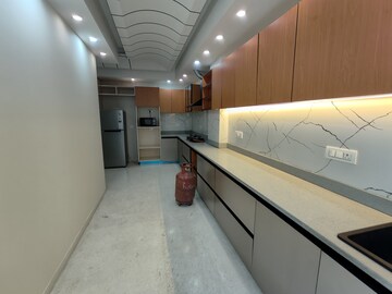 Kitchen in 4 BHK Builder Floor at RWA Residential Society Sector 46, Sector 46 – for Rent