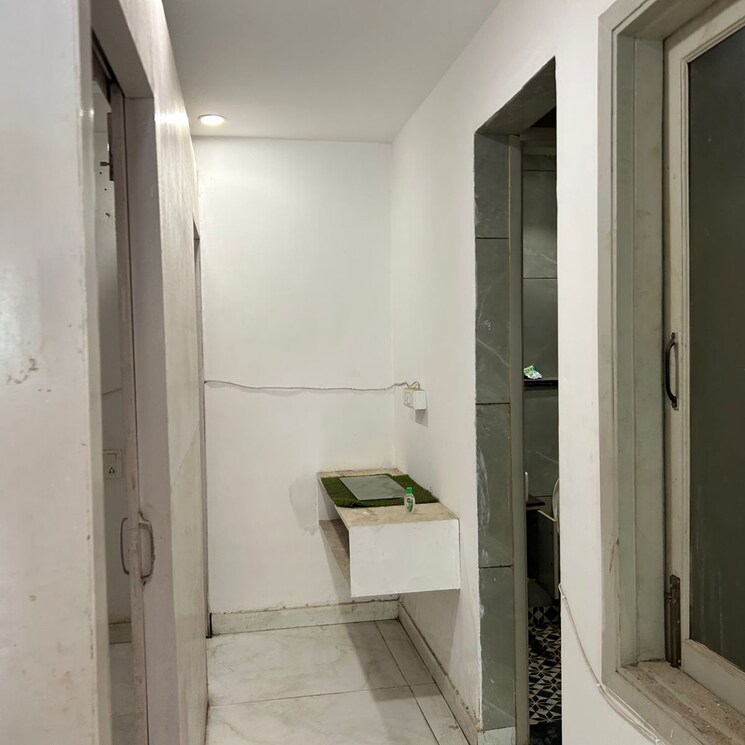 Bathroom, rohini sector 24 Commercial Office Space 750 Sq.Ft. In Rohini Sector 24 Delhi 8966924