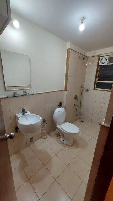 Attached Bathroom in 2 BHK Apartment at Canca – for Rent