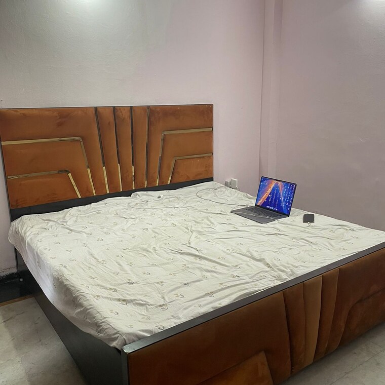 Bedroom, rwa-apartments-sector-39 5 Bedroom 250 Sq.Mt. Independent House In Sector 39 Noida 8966987