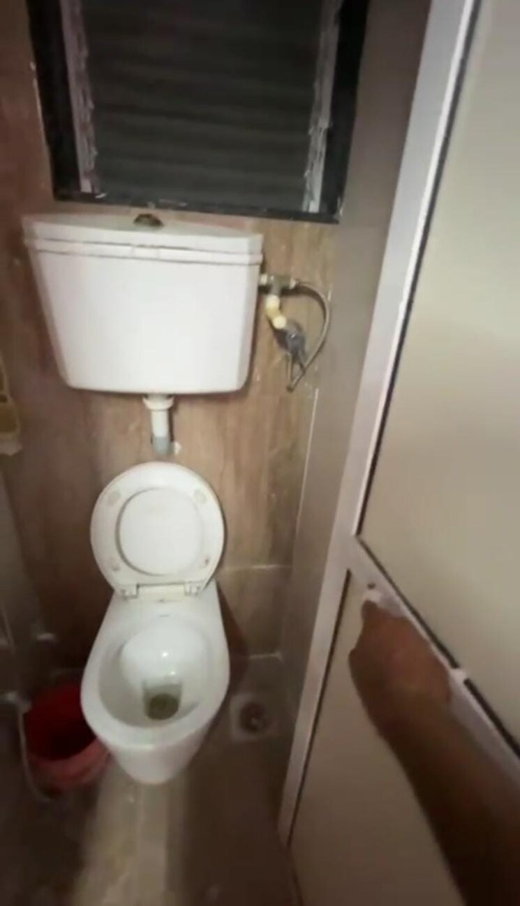 Bathroom, girgaon 1 Bedroom 350 Sq.Ft. Builder Floor In Girgaon Mumbai 8967007