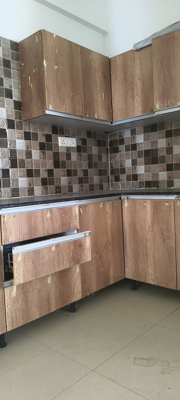 Kitchen, prateek-grand-carnesia 3.5 Bedroom 1272 Sq.Ft. Apartment In Siddharth Vihar Ghaziabad 8966999