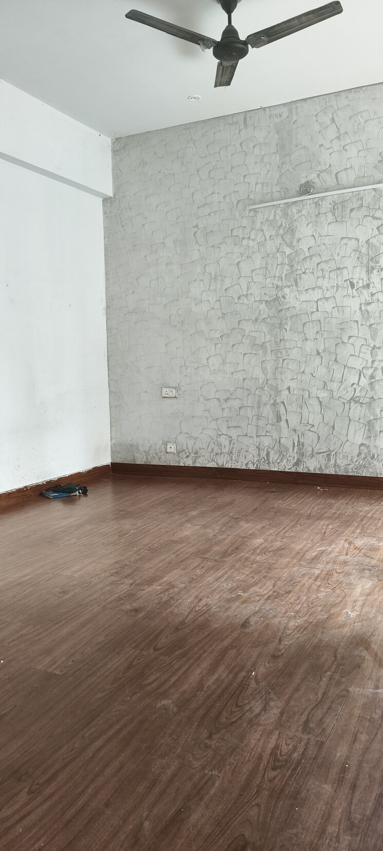 Room, prateek-grand-carnesia 3.5 Bedroom 1272 Sq.Ft. Apartment In Siddharth Vihar Ghaziabad 8966999