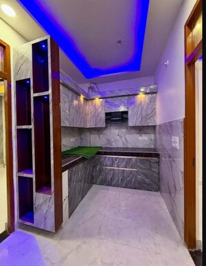 Bathroom in 3 BHK Builder Floor at Sector 35 – for Sale