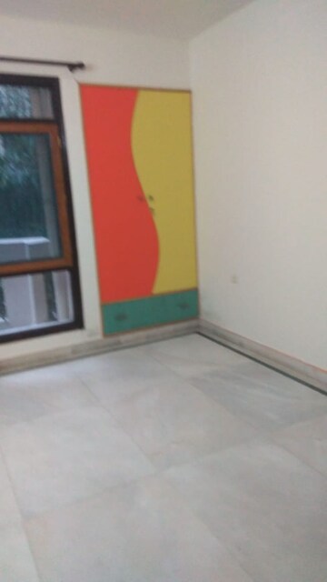 Room in 3 BHK Apartment at Gail CGHS, Sector 56 – for Rent