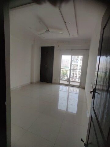 3 BHK Apartment For Rent in Maxblis Grand Wellington, Sector 75