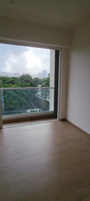 Room in 3 BHK Apartment at Indiabulls One Indiabulls, Pokhran Road No Two – for Sale