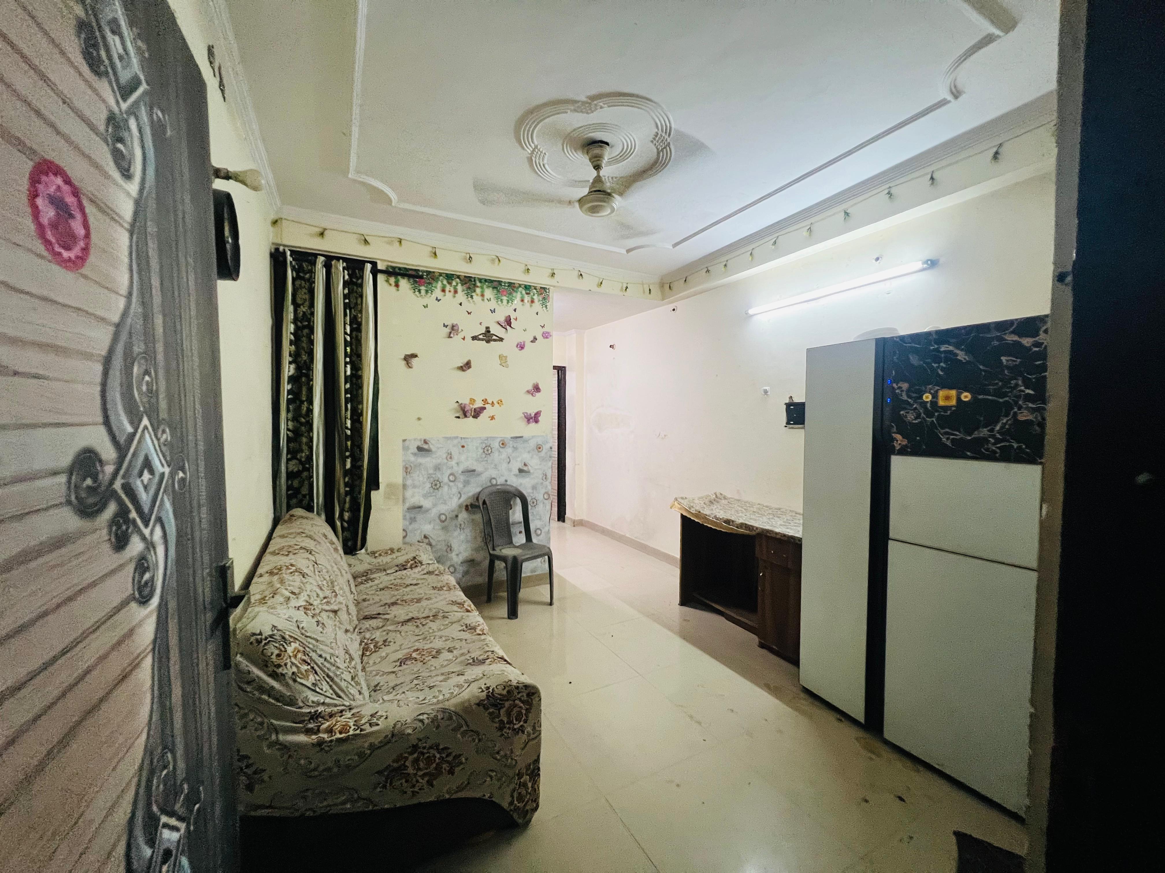 1 BHK Builder Floor For Rent in Chattarpur