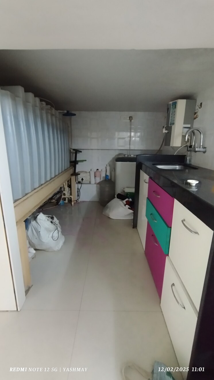 Kitchen, heena-presidency Commercial Shop 810 Sq.Ft. In Mira Road Thane 8967058