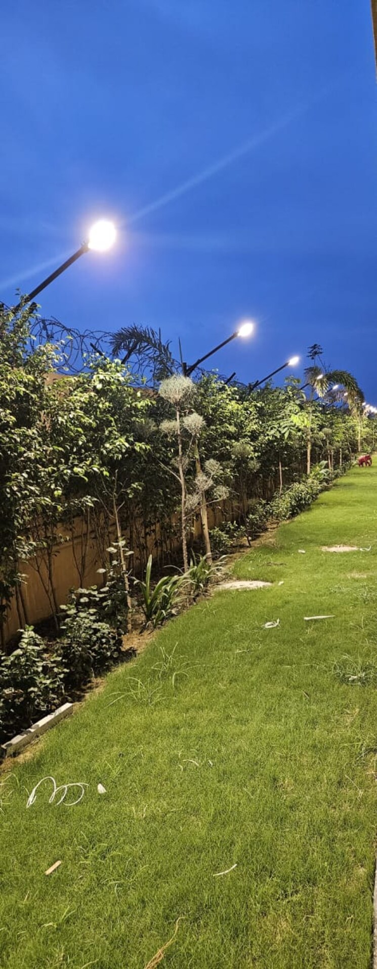 Garden, uninav-utopia 4 Bedroom 2650 Sq.Ft. Apartment In Morti Ghaziabad 8967059