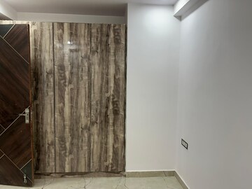 Room in 3 BHK Builder Floor at Chattarpur – for Sale