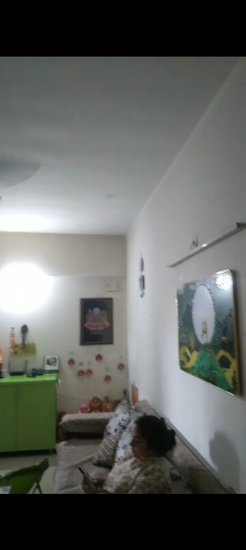Furnished Amenities in 3 BHK Apartment at Landcraft Golf Links, Pandav Nagar – for Sale