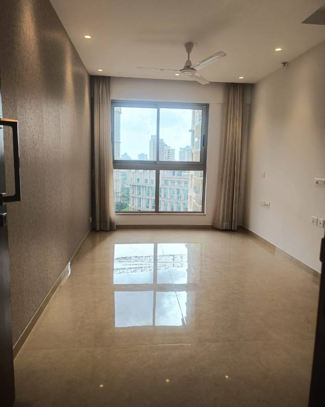 1 BHK Apartment For Rent in Hiranandani Gardens