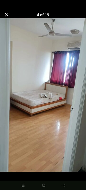 Room in 3 BHK Apartment at Hiranandani Verona Co op Housing Society Ltd, Powai – for Rent