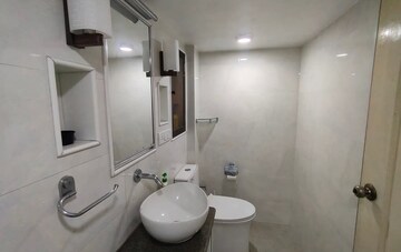 Master Bedroom in 1 BHK Apartment at Hiranandani Gardens, Powai – for Rent