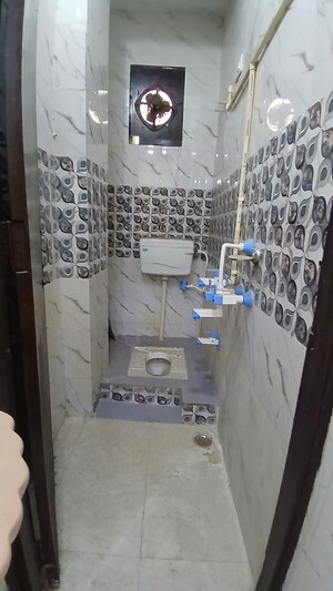 Bathroom in 2 BHK Builder Floor at Zakir Nagar – for Sale