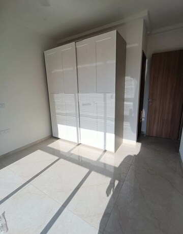 Room in 2 BHK Apartment at Godrej Urban Park, Chandivali – for Rent