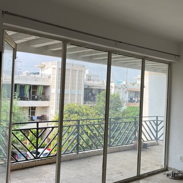Room in 3 BHK Villa at Puri Vip Floors, Sector 81 – for Rent