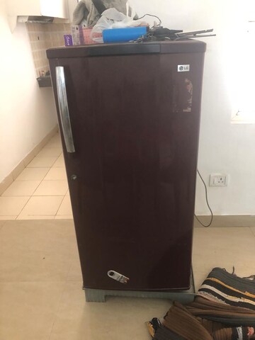 Furnished Amenities in 2 BHK Apartment at Shree Vardhman Mantra, Sector 67 – for Rent