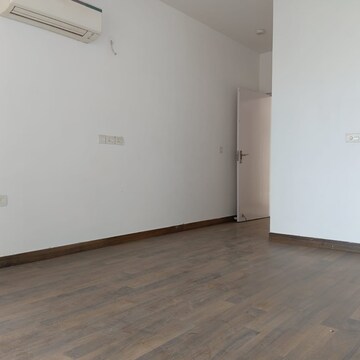 Room in 3 BHK Apartment at Conscient Heritage Max, Sector 102 – for Sale